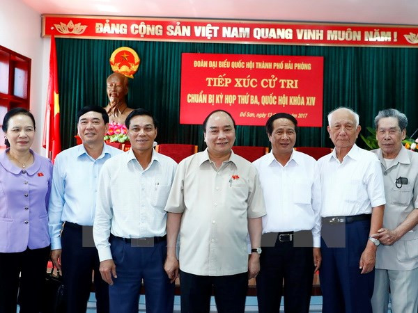 Le Premier ministre Nguyen Xuan Phuc rencontre l'électorat de Hai Phong ảnh 1 Le Premier ministre Nguyen Xuan Phuc rencontre l'électorat de Hai Phong ảnh 1