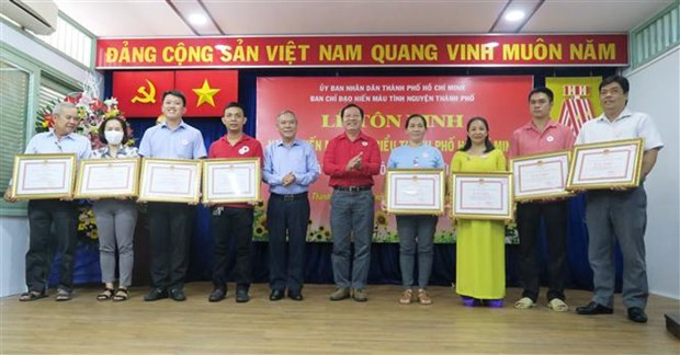 La Croix-Rouge de Ho Chi Minh-Ville rend hommage à des donneurs de sang exceptionnels ảnh 1 La Croix-Rouge de Ho Chi Minh-Ville rend hommage à des donneurs de sang exceptionnels ảnh 1