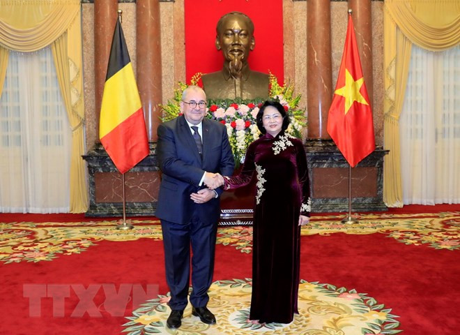 La présidente p.i du Vietnam Dang Thi Ngoc Thinh reçoit de nouveaux ambassadeurs ảnh 2 La présidente p.i du Vietnam Dang Thi Ngoc Thinh reçoit de nouveaux ambassadeurs ảnh 2