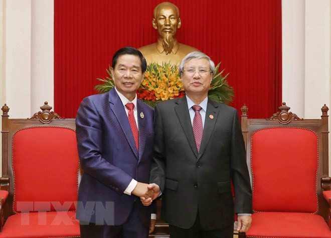 Des dirigeants vietnamiens plaident pour les liens accrus avec Vientiane ảnh 1 Des dirigeants vietnamiens plaident pour les liens accrus avec Vientiane ảnh 1