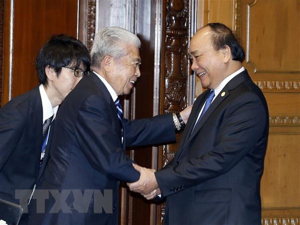 Le PM Nguyen Xuan Phuc rencontre les présidents de la Chambre des représentants et du Sénat du Japon ảnh 1 Le PM Nguyen Xuan Phuc rencontre les présidents de la Chambre des représentants et du Sénat du Japon ảnh 1