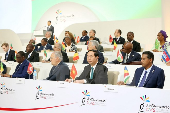 Le président termine sa tournée à Cuba, en Italie et aux sommets de l'APEC et de la Francophonie ảnh 4 Le président termine sa tournée à Cuba, en Italie et aux sommets de l'APEC et de la Francophonie ảnh 4
