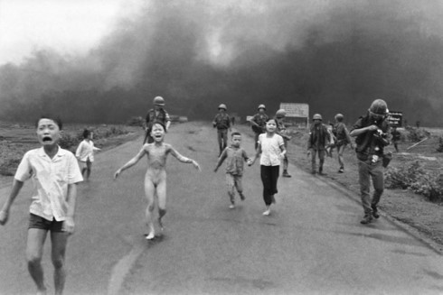 «La fille au napalm» offerte au Musée des femmes vietnamiennes ảnh 2 «La fille au napalm» offerte au Musée des femmes vietnamiennes ảnh 2