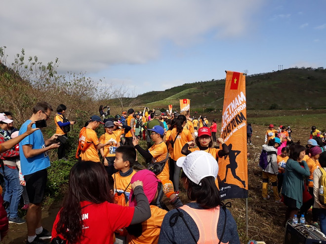 Plus de 3.000 coureurs participeront au Marathon en sentier du Vietnam 2020 ảnh 1 Plus de 3.000 coureurs participeront au Marathon en sentier du Vietnam 2020 ảnh 1