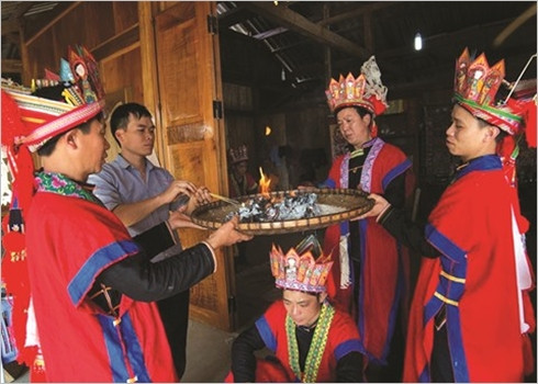 Le câp sac des Dao rouges ảnh 1 Le câp sac des Dao rouges ảnh 1