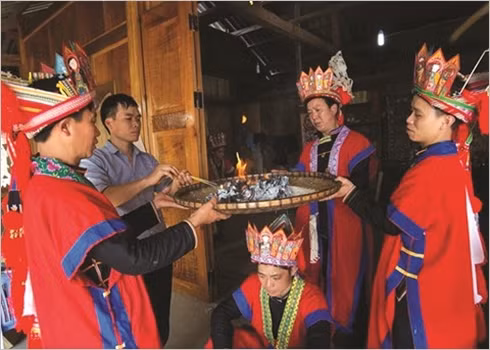 Le câp sac des Dao rouges ảnh 1 Le câp sac des Dao rouges ảnh 1