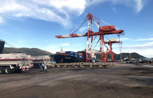 Le transport de marchandises via le port maritime de Quy Nhon en hausse de 12% en cinq mois ảnh 1 Le transport de marchandises via le port maritime de Quy Nhon en hausse de 12% en cinq mois ảnh 1