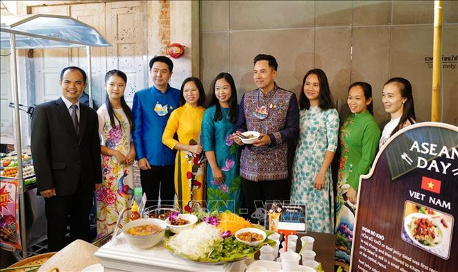 La présentation de la cuisine des pays membres de l’ASEAN à Bangkok ảnh 1 La présentation de la cuisine des pays membres de l’ASEAN à Bangkok ảnh 1
