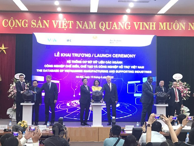 Inauguration du système de base de données sur les industries auxiliaires au Vietnam ảnh 1 Inauguration du système de base de données sur les industries auxiliaires au Vietnam ảnh 1