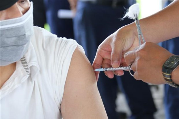 Ho Chi Minh-Ville: plus de 50.000 personnes ont reçu une 4e dose de vaccin contre le COVID-19 ảnh 1