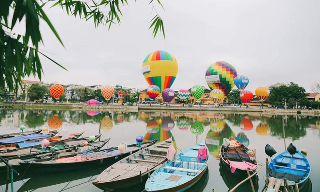 Ouverture d'un festival de montgolfières à Hoi An ảnh 1