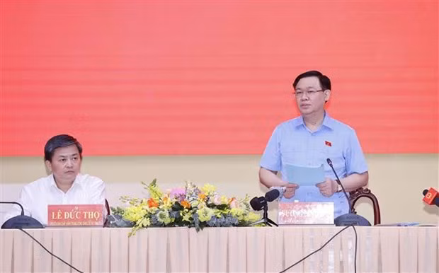 Le président de l’Assemblée nationale Vuong Dinh Hue à Ben Tre ảnh 1