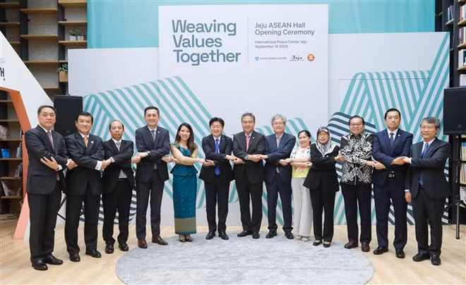 Inauguration d’un espace de l’ASEAN sur l'île de Jeju ảnh 1