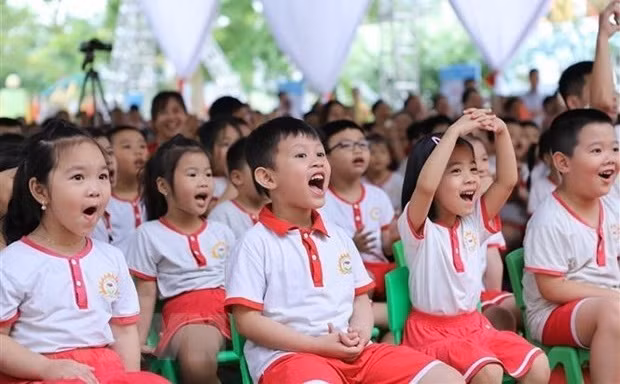 Inclusion de contenus sur les droits de l'homme dans les programmes d'enseignement ảnh 1