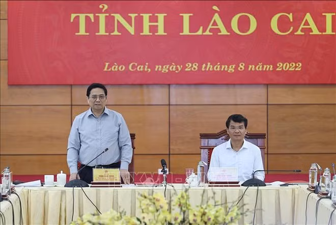 Le Premier ministre en tournée à Lao Cai ảnh 1