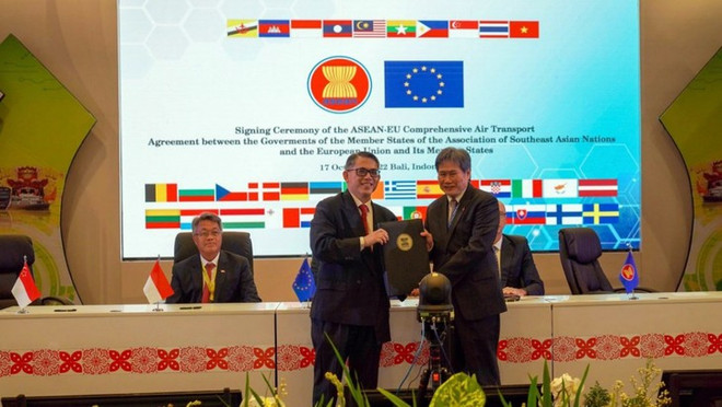Signature du premier accord global sur le transport aérien ASEAN – UE ảnh 1 Signature du premier accord global sur le transport aérien ASEAN – UE ảnh 1