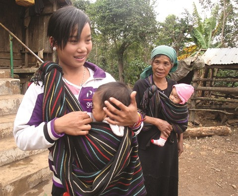 Main dans la main pour mettre fin au mariage précoce ảnh 1 Main dans la main pour mettre fin au mariage précoce ảnh 1