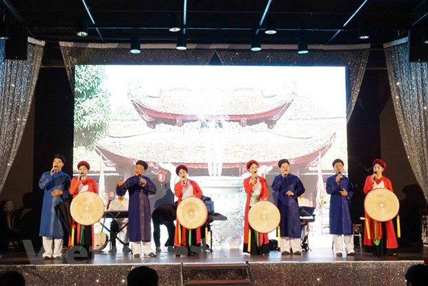 Préservation et valorisation des chants populaires Quan ho en République tchèque ảnh 1 Préservation et valorisation des chants populaires Quan ho en République tchèque ảnh 1