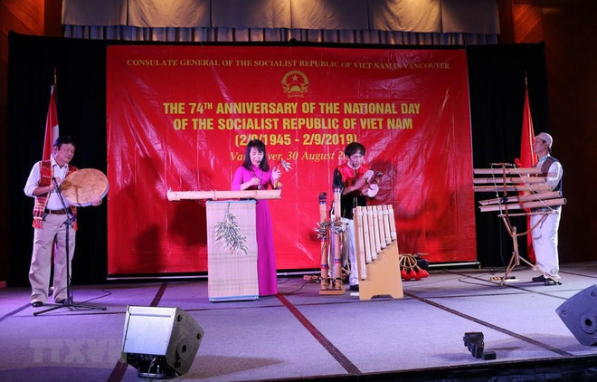 La Fête nationale du Vietnam célébrée en Hongrie et au Canada ảnh 1 La Fête nationale du Vietnam célébrée en Hongrie et au Canada ảnh 1