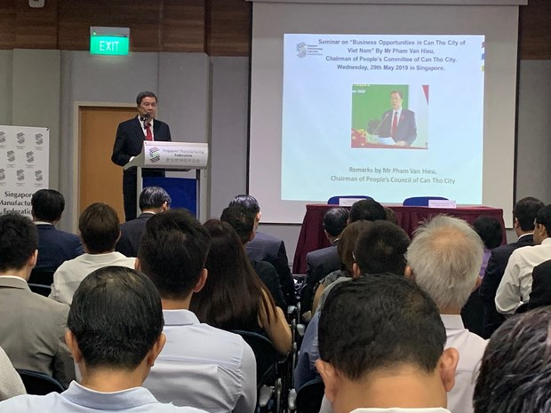 Can Tho appelle les entreprises singapouriennes à investir dans les secteurs phares ảnh 1 Can Tho appelle les entreprises singapouriennes à investir dans les secteurs phares ảnh 1