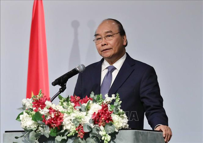 Le PM Nguyen Xuan Phuc présent à un forum d'affaires Vietnam - République de Corée ảnh 1