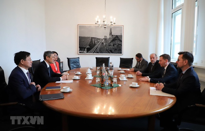 L'Association des ingénieurs allemands apprécie le développement dynamique du Vietnam ảnh 1 L'Association des ingénieurs allemands apprécie le développement dynamique du Vietnam ảnh 1