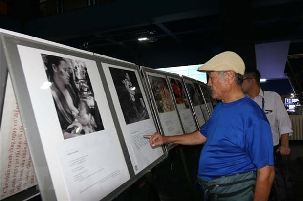Ouverture d'une exposition de photos sur les victimes de guerre vietnamiennes et japonaises ảnh 1 Ouverture d'une exposition de photos sur les victimes de guerre vietnamiennes et japonaises ảnh 1