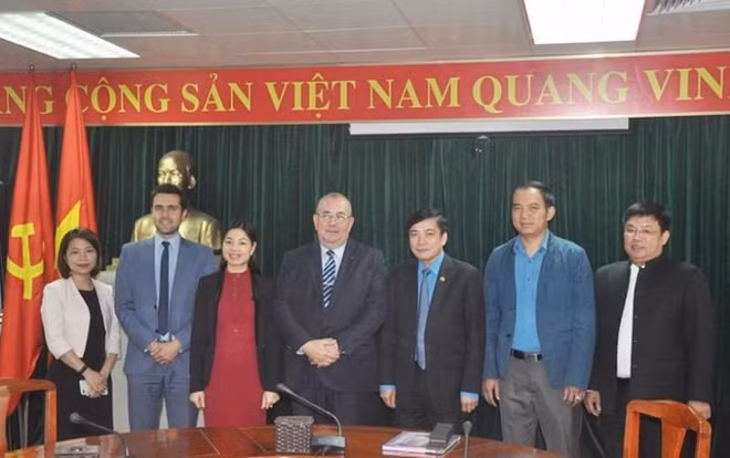 Renforcement de la coopération syndicale Vietnam-Royaume de Belgique ảnh 1 Renforcement de la coopération syndicale Vietnam-Royaume de Belgique ảnh 1