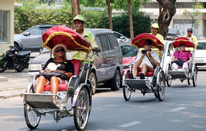 Da Nang attire un grand nombre de touristes à l'occasion de la Fête nationale ảnh 1 Da Nang attire un grand nombre de touristes à l'occasion de la Fête nationale ảnh 1