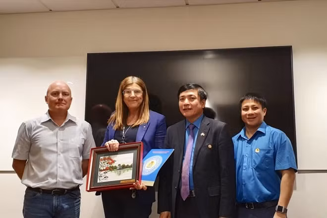 Renforcement de la coopération syndicale Vietnam-Norvège ảnh 1