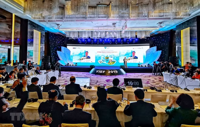 Des mesures aident le tourisme vietnamien à s'envoler ảnh 1