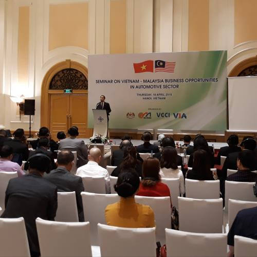 Automobiles : les entreprises malaisiennes étudient des opportunités d'investissement au Vietnam ảnh 1 Automobiles : les entreprises malaisiennes étudient des opportunités d'investissement au Vietnam ảnh 1