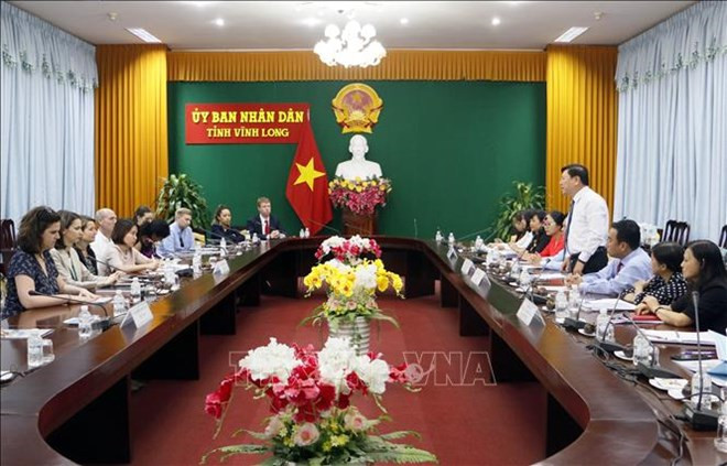 Une délégation d'assistants parlementaires américains en visite à Vinh Long ảnh 1 Une délégation d'assistants parlementaires américains en visite à Vinh Long ảnh 1
