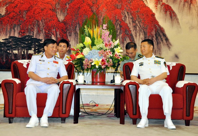 Une délégation de la Marine populaire vietnamienne en visite de travail en Chine ảnh 1 Une délégation de la Marine populaire vietnamienne en visite de travail en Chine ảnh 1