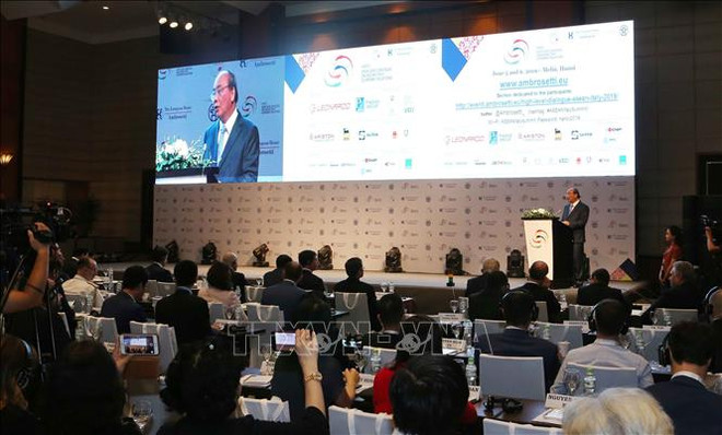 Les PM vietnamien et italien coprésident le Forum d'entreprises Italie-ASEAN ảnh 1 Les PM vietnamien et italien coprésident le Forum d'entreprises Italie-ASEAN ảnh 1