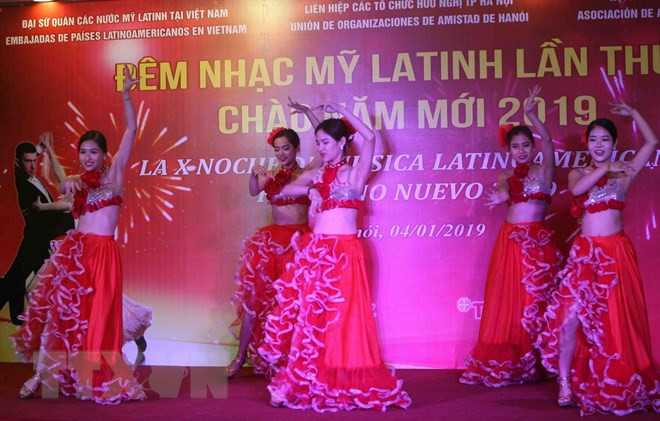 Soirée de musique latino-américaine très animée à Hanoï ảnh 1