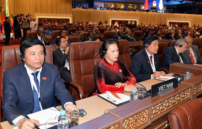 La présidente de l'AN vietnamienne termine sa tournée au Maroc, en France, en Belgique et au Qatar ảnh 1 La présidente de l'AN vietnamienne termine sa tournée au Maroc, en France, en Belgique et au Qatar ảnh 1