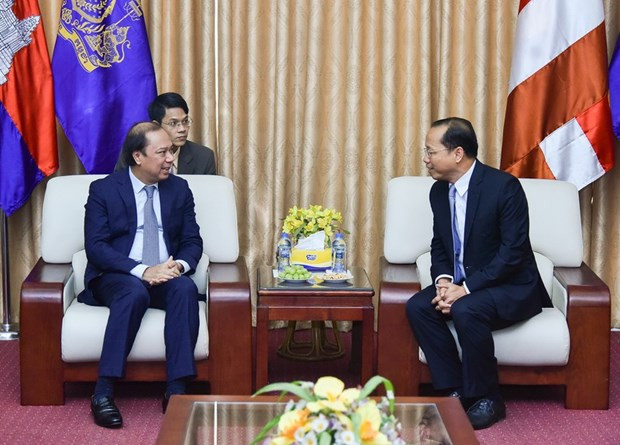 Félicitations au Cambodge à l'occasion de la Fête de l'indépendance nationale ảnh 1 Félicitations au Cambodge à l'occasion de la Fête de l'indépendance nationale ảnh 1