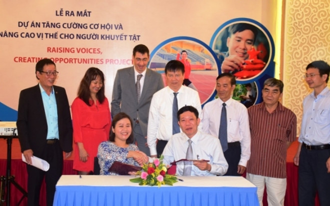 Thua Thien-Huê : une aide américaine pour l'amélioration de la situation des handicapés ảnh 1 Thua Thien-Huê : une aide américaine pour l'amélioration de la situation des handicapés ảnh 1