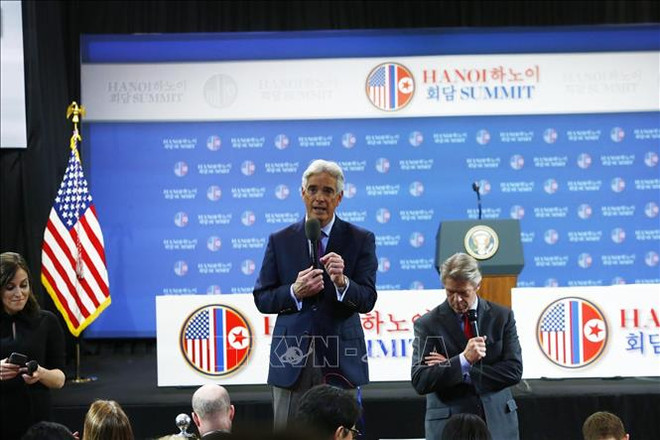 Le président américain Donald Trump organise une conférence de presse à l'hôtel JW Marriott ảnh 2 Le président américain Donald Trump organise une conférence de presse à l'hôtel JW Marriott ảnh 2