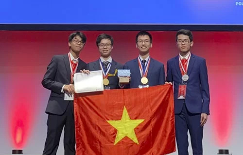 Le Vietnam brille aux Olympiades internationales de chimie 2019 ảnh 1 Le Vietnam brille aux Olympiades internationales de chimie 2019 ảnh 1