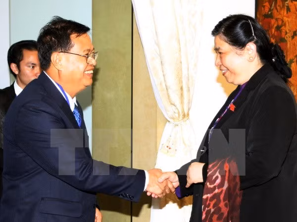 Vietnam-Laos : les assemblées nationales renforcent leurs relations ảnh 1
