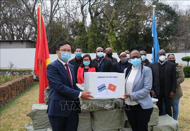Le peuple vietnamien aide les pays africains dans le combat contre le COVID-19 ảnh 2 Le peuple vietnamien aide les pays africains dans le combat contre le COVID-19 ảnh 2