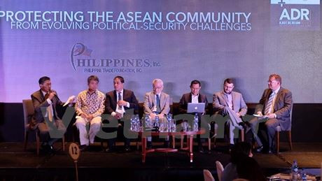 Colloque sur le rôle de direction de l’ASEAN et le nouvel ordre mondial aux Philippines ảnh 1 Colloque sur le rôle de direction de l’ASEAN et le nouvel ordre mondial aux Philippines ảnh 1