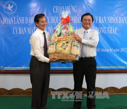 Une délégation de la province de Dông Thap en visite au Cambodge ảnh 1 Une délégation de la province de Dông Thap en visite au Cambodge ảnh 1