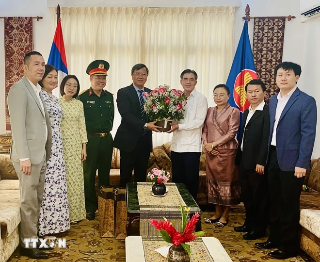 Félicitation des ambassades du Laos en Belgique et à Cuba à l'occasion du Nouvel An du Laos ảnh 2 Félicitation des ambassades du Laos en Belgique et à Cuba à l'occasion du Nouvel An du Laos ảnh 2