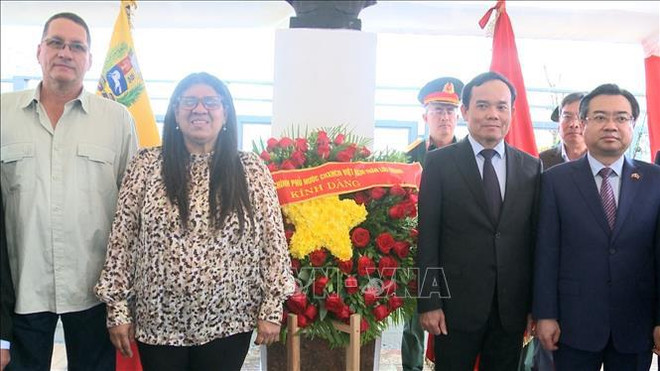 Le vice-Premier ministre Tran Luu Quang en visite officielle d’amitié au Venezuela ảnh 1 Le vice-Premier ministre Tran Luu Quang en visite officielle d’amitié au Venezuela ảnh 1