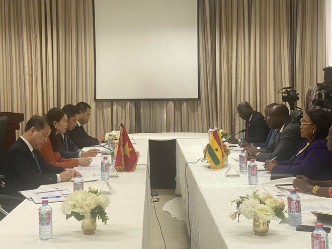 La vice-ministre des Affaires étrangères Nguyen Minh Hang en visite de travail au Ghana ảnh 1 La vice-ministre des Affaires étrangères Nguyen Minh Hang en visite de travail au Ghana ảnh 1