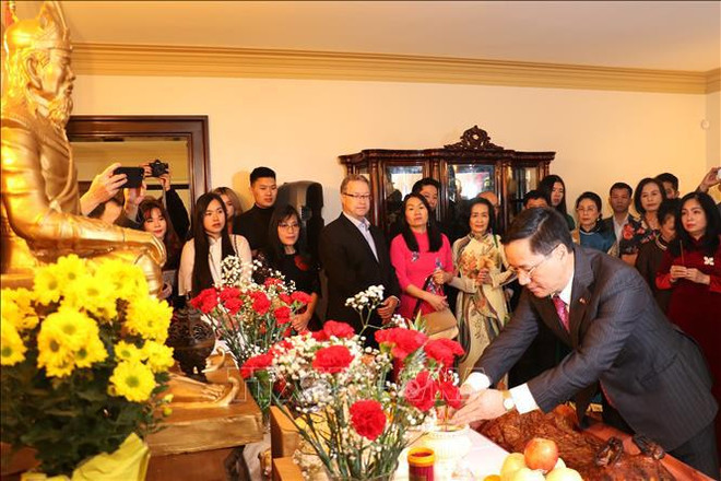 Hommage aux rois Hùng au Canada ảnh 1 Hommage aux rois Hùng au Canada ảnh 1