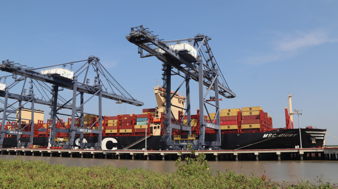 Un porte-conteneurs de plus de 170.000 DWT accoste à Ba Ria - Vung Tàu ảnh 1 Un porte-conteneurs de plus de 170.000 DWT accoste à Ba Ria - Vung Tàu ảnh 1